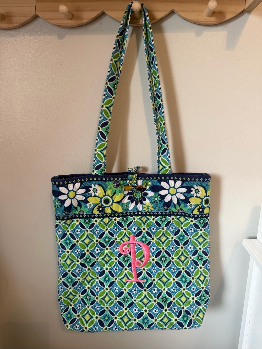 Vera Bradley Quilted Floral Tote Bag Daisy Daisy Blue Green White Monogram ‘P’